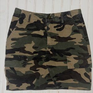 Active USA  Edgy Green Black Camouflage Mini Skirt Juniors Size Medium